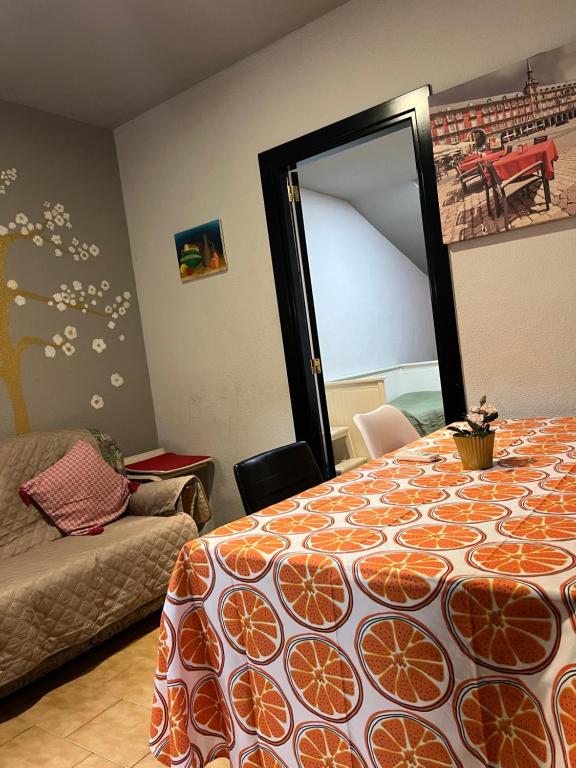 A seating area at Aparment Puerta de sol