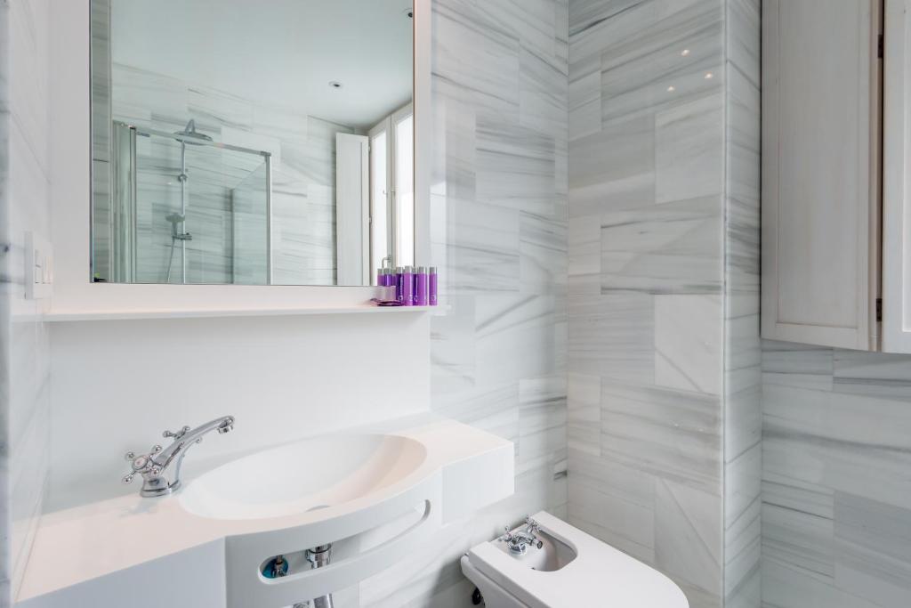 BiBo Suites Oro del Darro - Resim 26