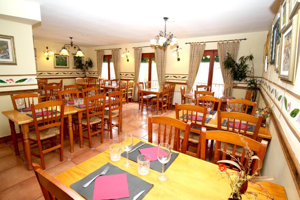 Restaurace v ubytování EVA & TRAVEL - Hotel LA BOTIGA