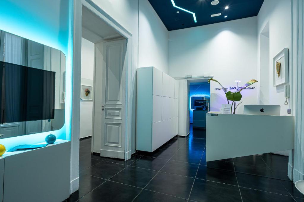 Photo from Skyhouse Chiatamone in Lungomare Caracciolo,  Naples, Campania, Italy