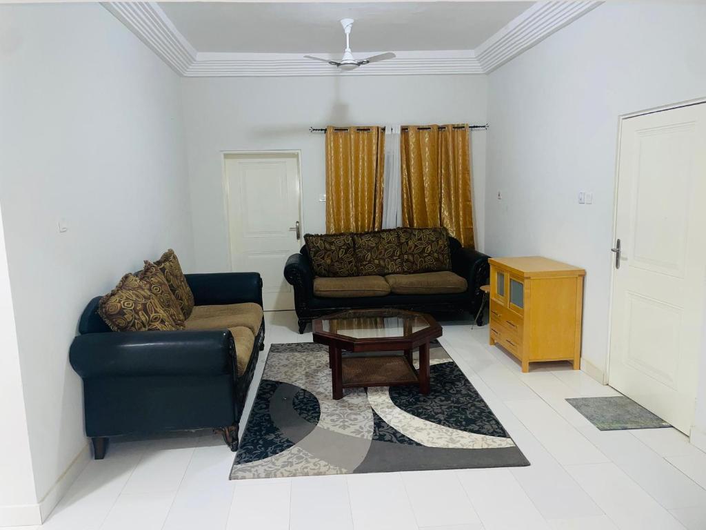 Afbeelding uit fotogalerij van Sanchaba Apartments in Serekunda