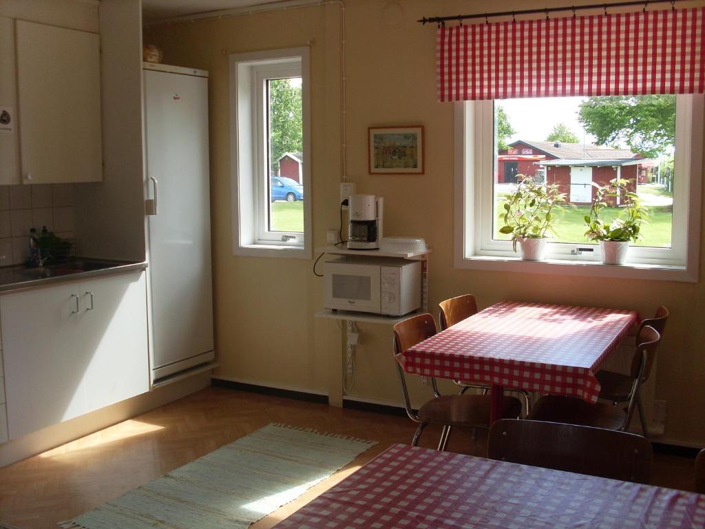Kuchyň nebo kuchyňský kout v ubytování Strandterrassen Hostel