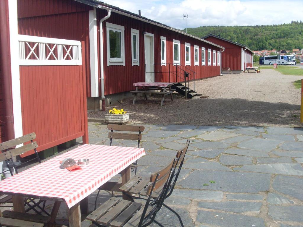 Nespecifikovaný výhled na hory nebo výhled na hory při pohledu z hostelu