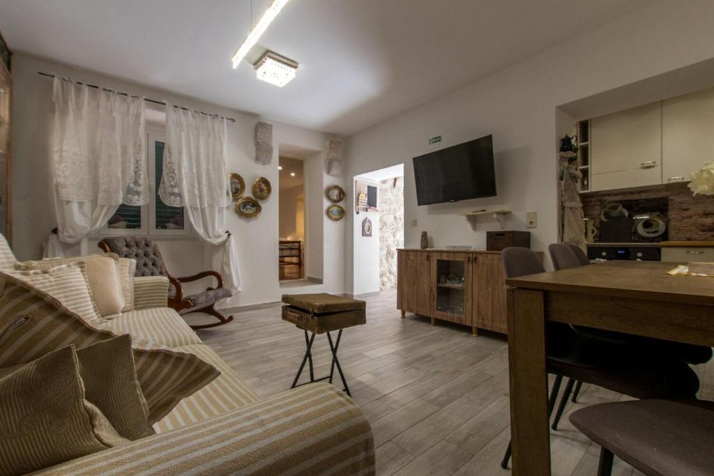 Kuchyňa alebo kuchynka v ubytovaní Apartment Sen