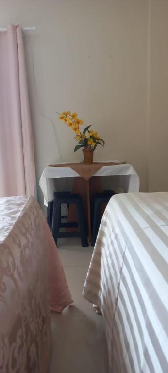 LINDOS FLATs com 7 PISCINAS, Bar Molhado, Restaurante - PERTO DO CENTRO DE CALDAS NOVAS! - 带阳台的套房