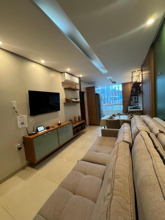 TV a/nebo společenská místnost v ubytování Flat Tapajós Alter 2 quartos, cozinha, climatizado, wifi 200mbps, estacionamento e self check-in