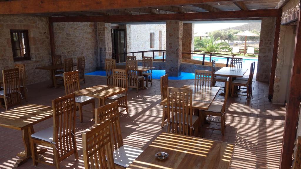 Simosmare Resortにあるレストランまたは飲食店