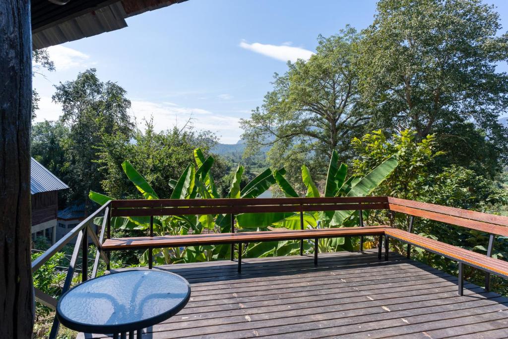 Pung-Waan Resort - Deluxe Twin Room