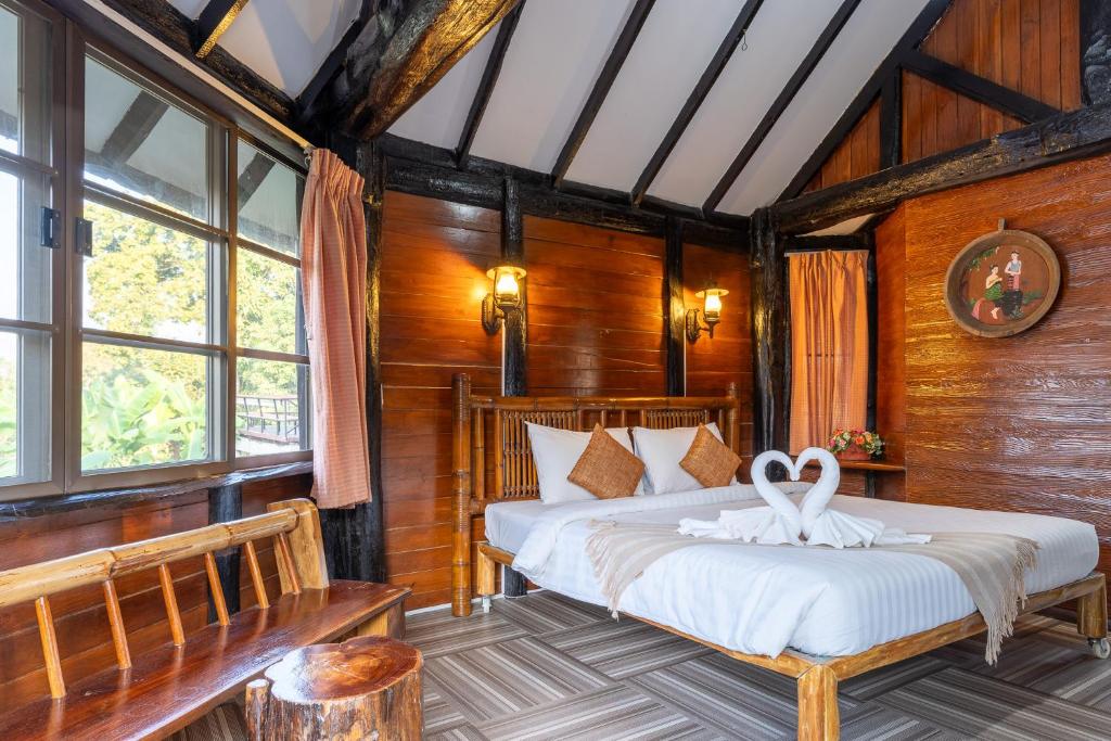 Pung-Waan Resort - Deluxe Double Room