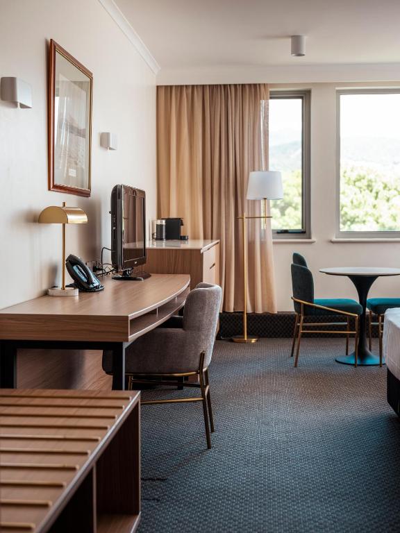 Lenna Of Hobart - Resim 8