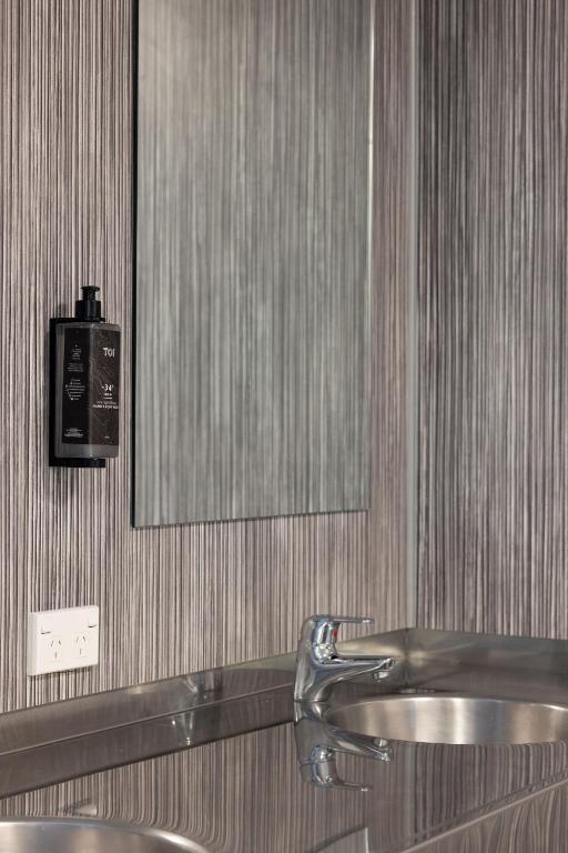 Haka House Queenstown Lakefront - Resim 18