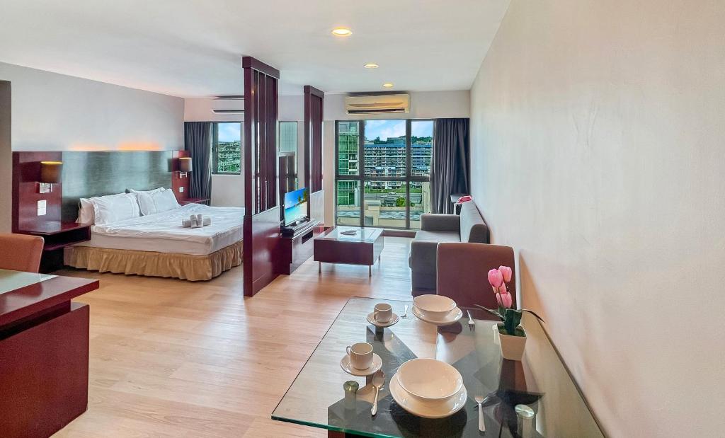 Katil atau katil-katil dalam bilik di Royal Crown Scsp 783 KK CBD near Imago