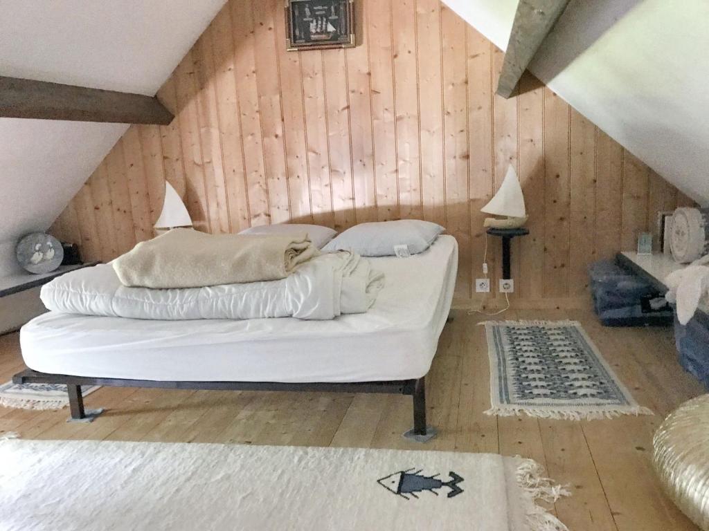 Posedenie v ubytovaní Maison paisible à Moëlan-sur-Mer avec jardin et barbecue