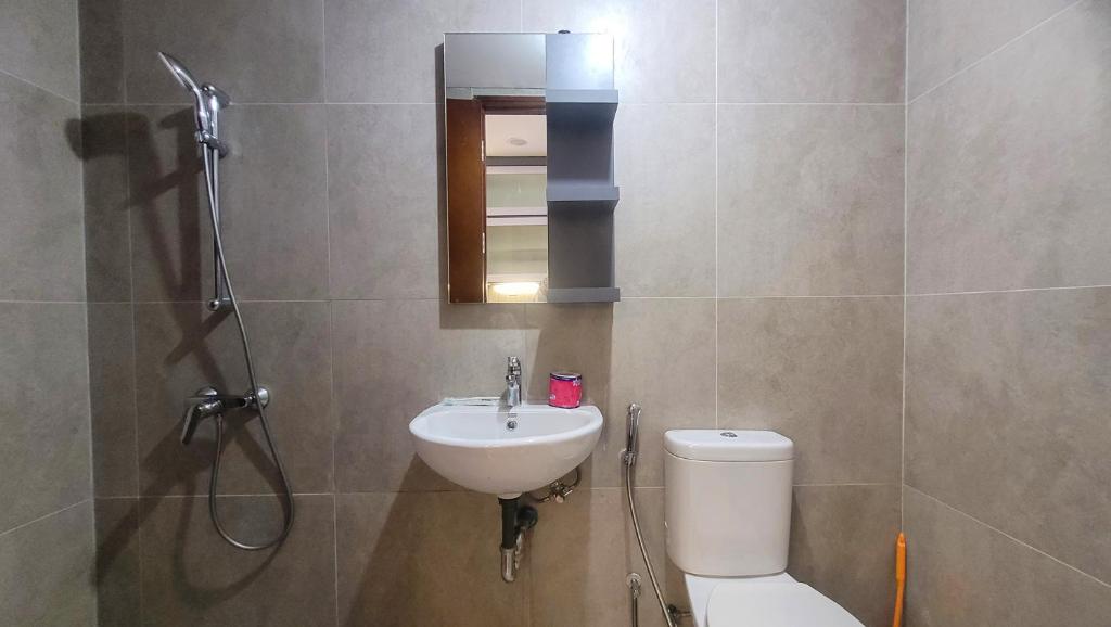 Palam Mansion at Meisterstadt Pollux Habibie Apartment - Studio Apartment With Harbor View