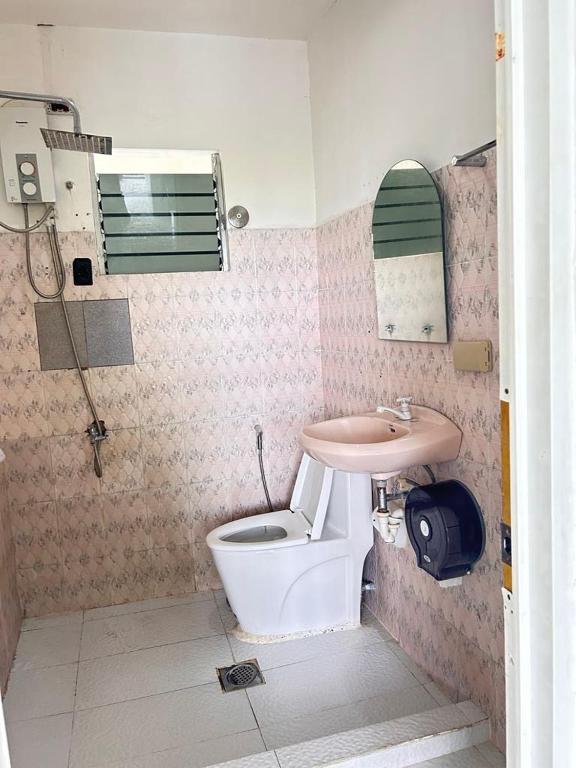 Koupelna v ubytování Luna Oslob Travellers Inn