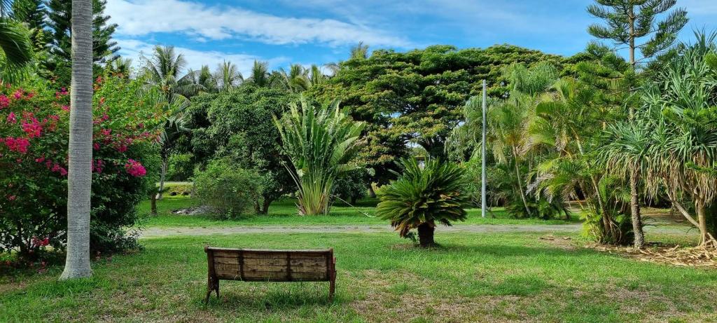 Zahrada ubytování Poé Lodge - Une parenthèse au paradis