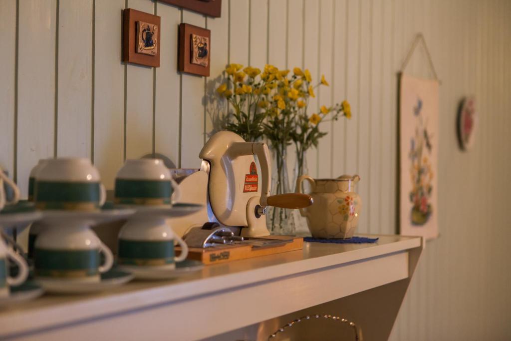 Set per la preparazione di tè e caffè presso Guesthouse Gamla