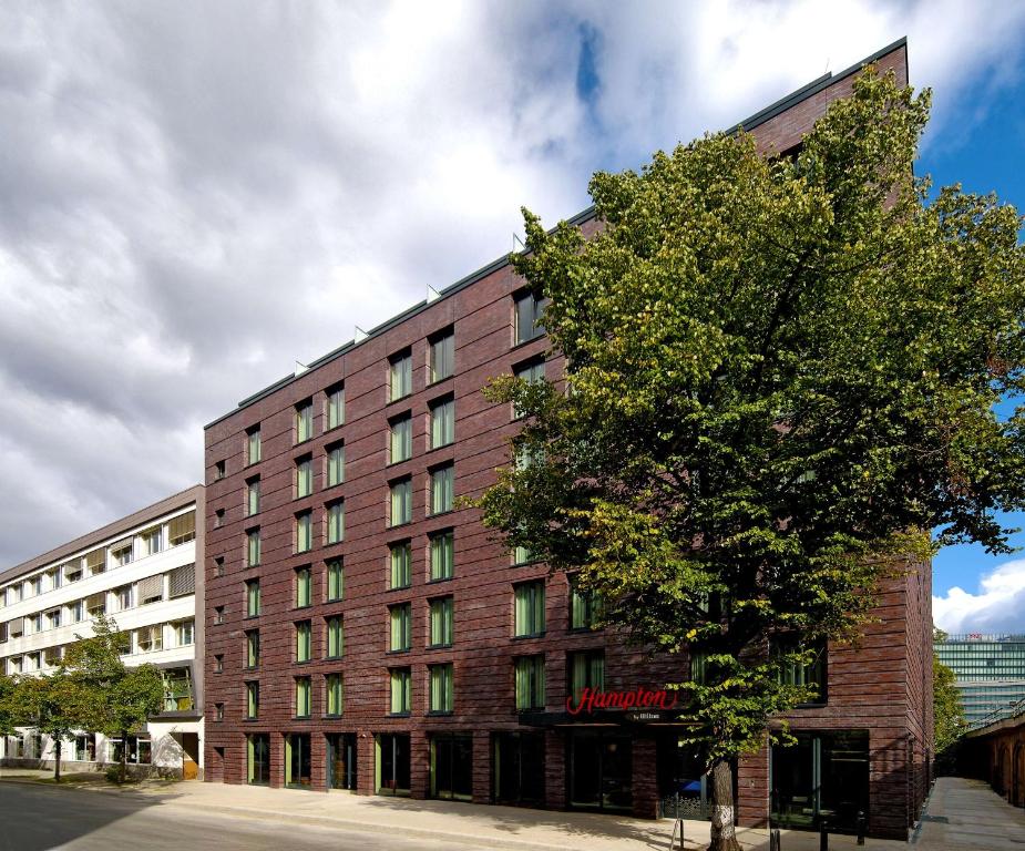 Hampton by Hilton Berlin City West - Resim 1