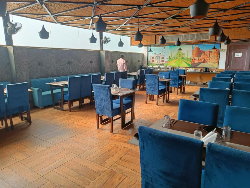 Posezení v ubytování Hotel Ten Square, India