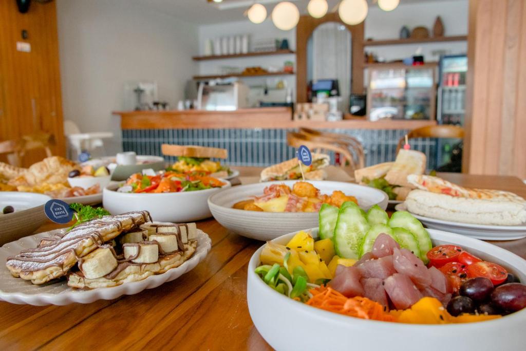 Tiya House Rooms & Cafe - Resim 27