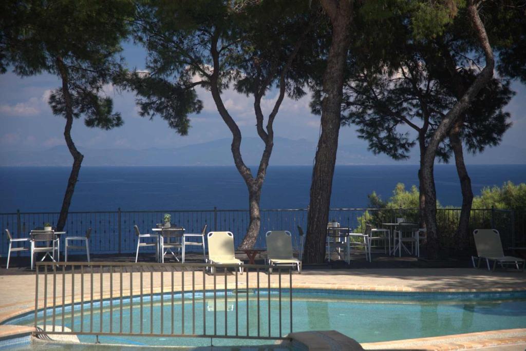 Piscina di Evripidis Hotel o nelle vicinanze