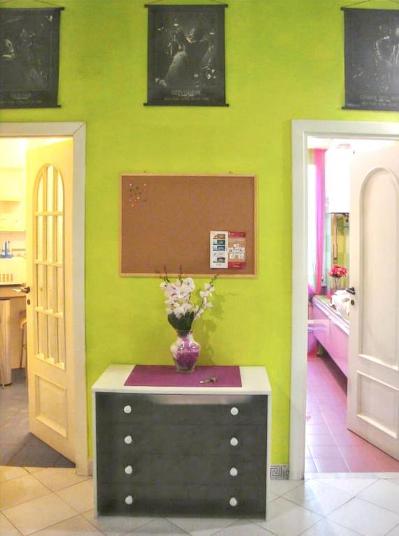 Posteľ alebo postele v izbe v ubytovaní Charming Apartment near the Colosseum in Roma - 55 sqm - Balcony