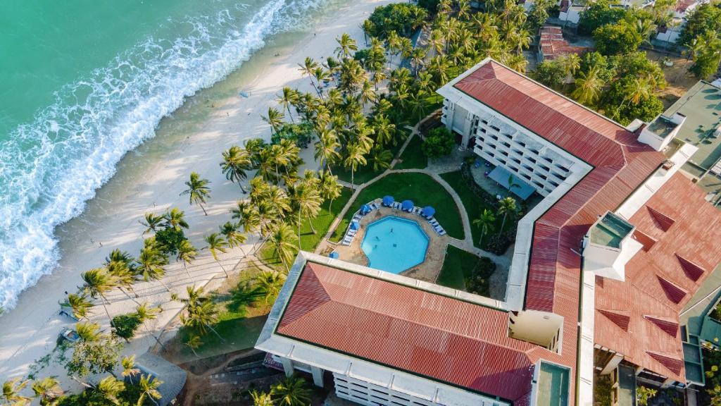 Bazén v ubytování Mombasa Continental Resort nebo v jeho okolí