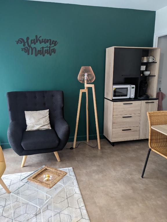 Kuchyňa alebo kuchynka v ubytovaní Joli studio proche des thermes