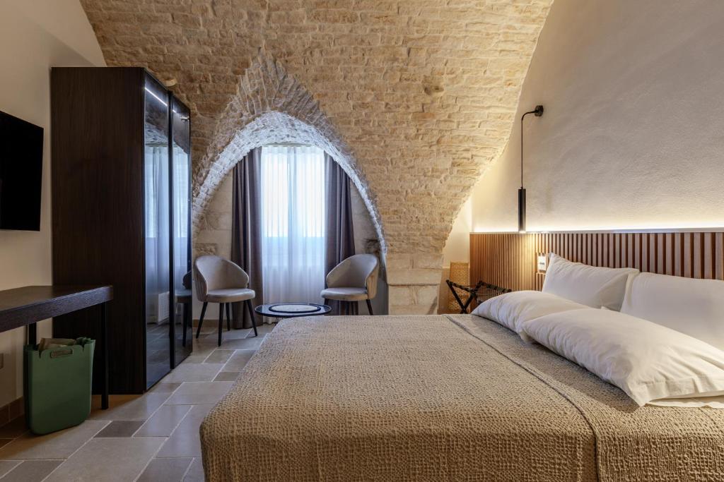 Buone Maniere Exclusive Rooms - Queen Room With Spa Bath