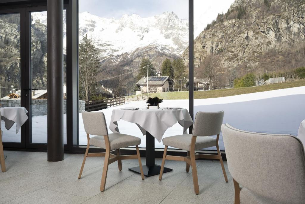 Widok na góry z tego hotelu