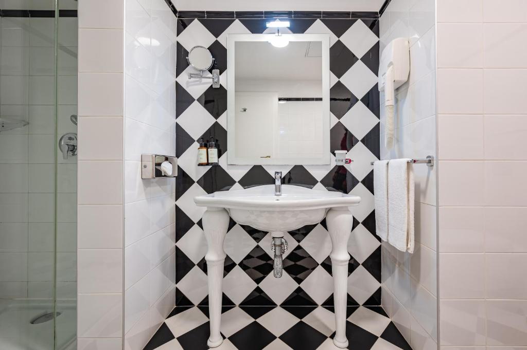 AX The Victoria Hotel - 7