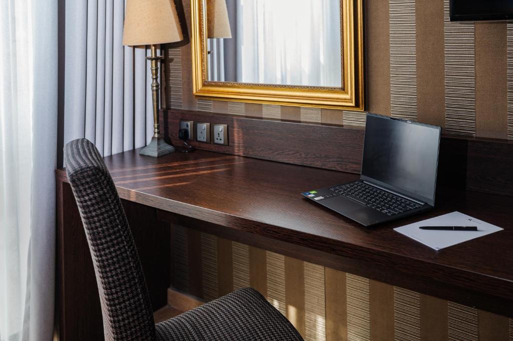 AX The Victoria Hotel - 12