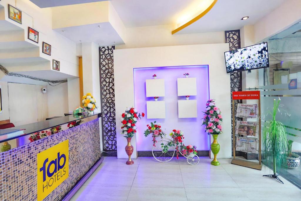 Vstupní hala nebo recepce v ubytování FabExpress The Paradise - Nr Apollo Hospital