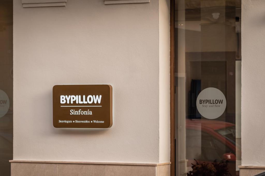 Certifikát, hodnocení, plakát nebo jiný dokument vystavený v ubytování BYPILLOW Sinfonía