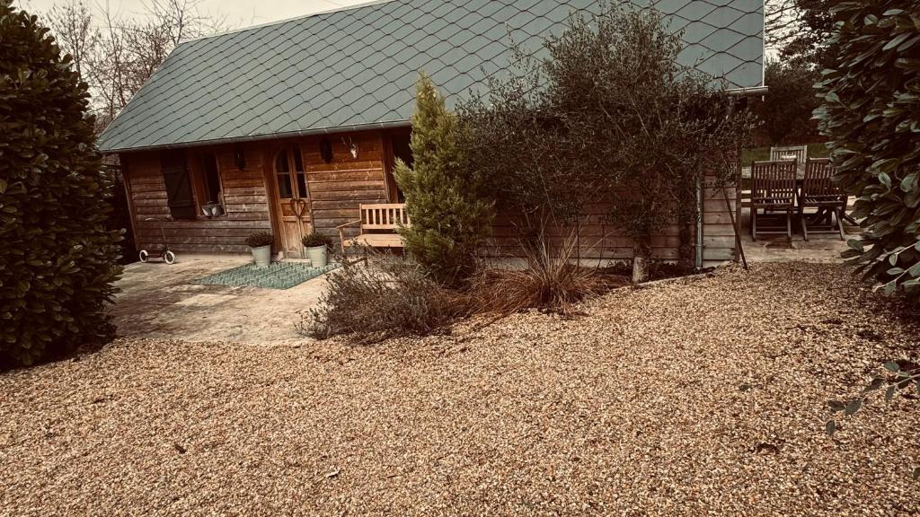 Cottage Normand avec sa grande piscine chauffée toute l année sur parc arboré et clos En plein coeur de la campagne adapté aux kids et Dog friendly - Housity