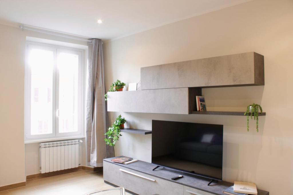 HC - Miriam's Brand New Apartment in Vatican