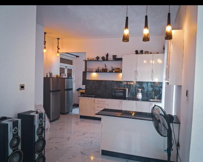 Η κουζίνα ή μικρή κουζίνα στο Sun-Era Villa