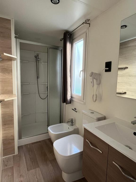 A bathroom at Camping Adriatico