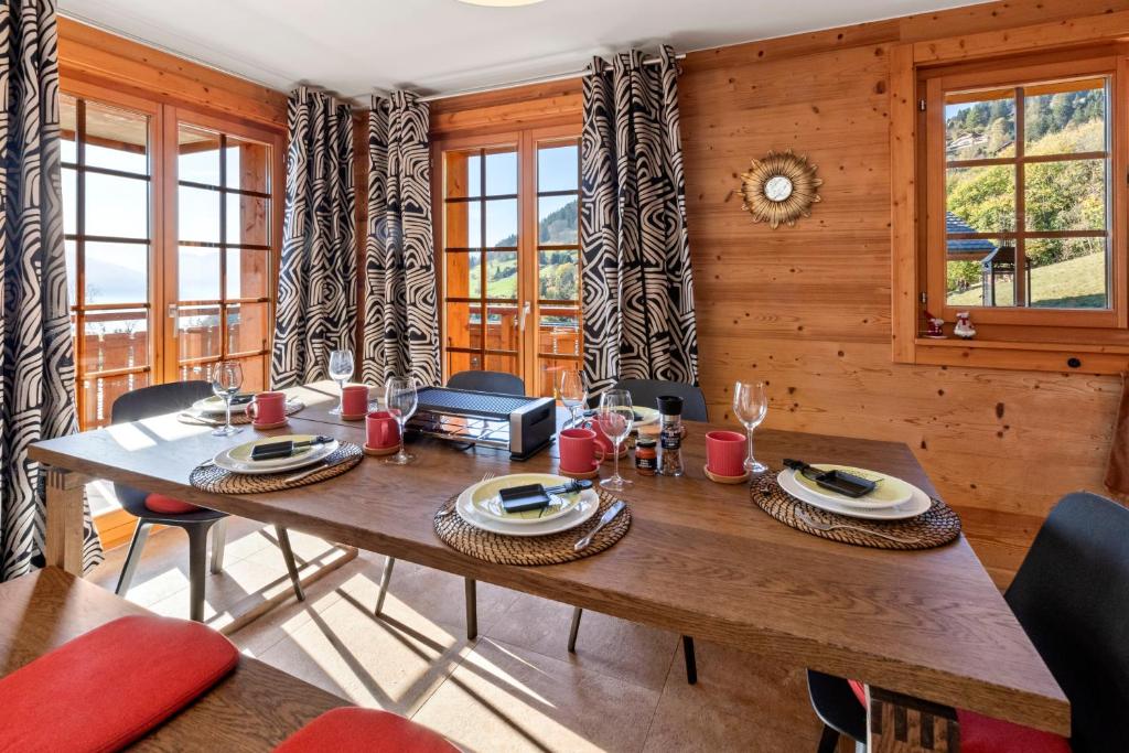 Posezení v ubytování Chalet apartment with balcony and Alpine view