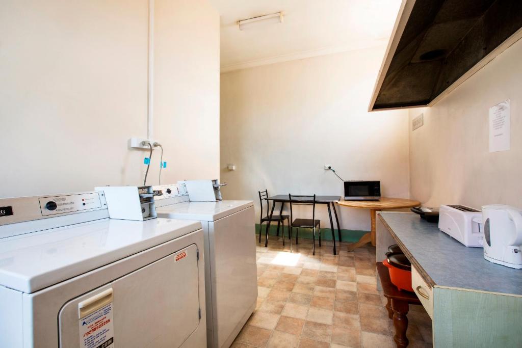 Melton Hotel Auburn - Resim 4