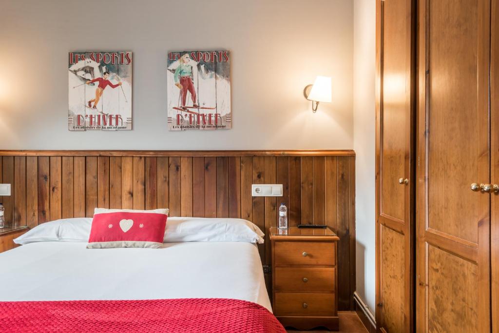 Posteľ alebo postele v izbe v ubytovaní Hotel Snö Beret