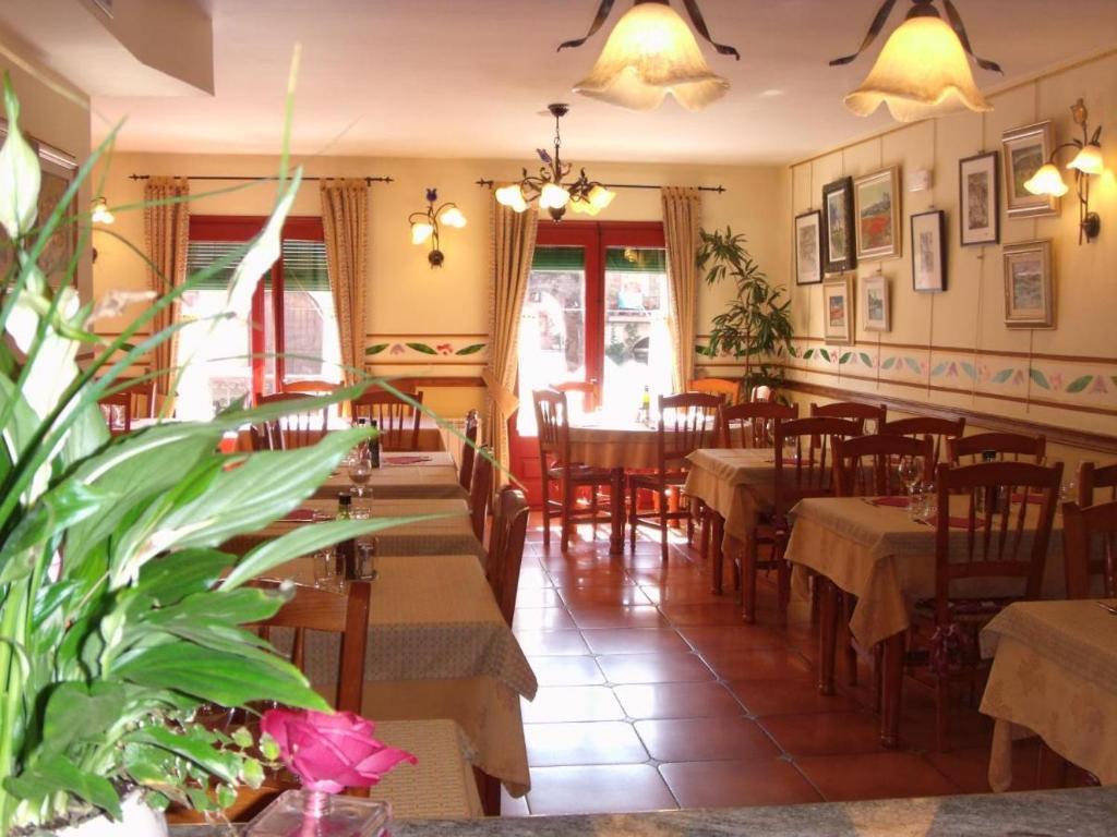 Restaurace v ubytování EVA & TRAVEL - Hotel LA BOTIGA