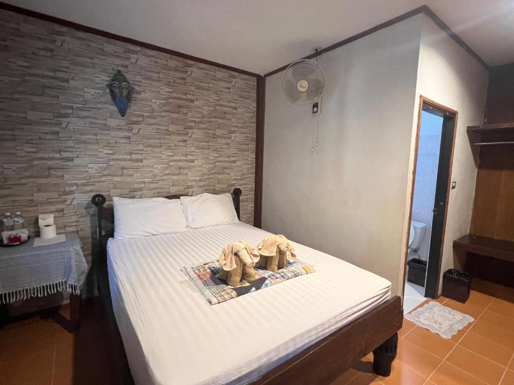 V-View Beach Resort - 4