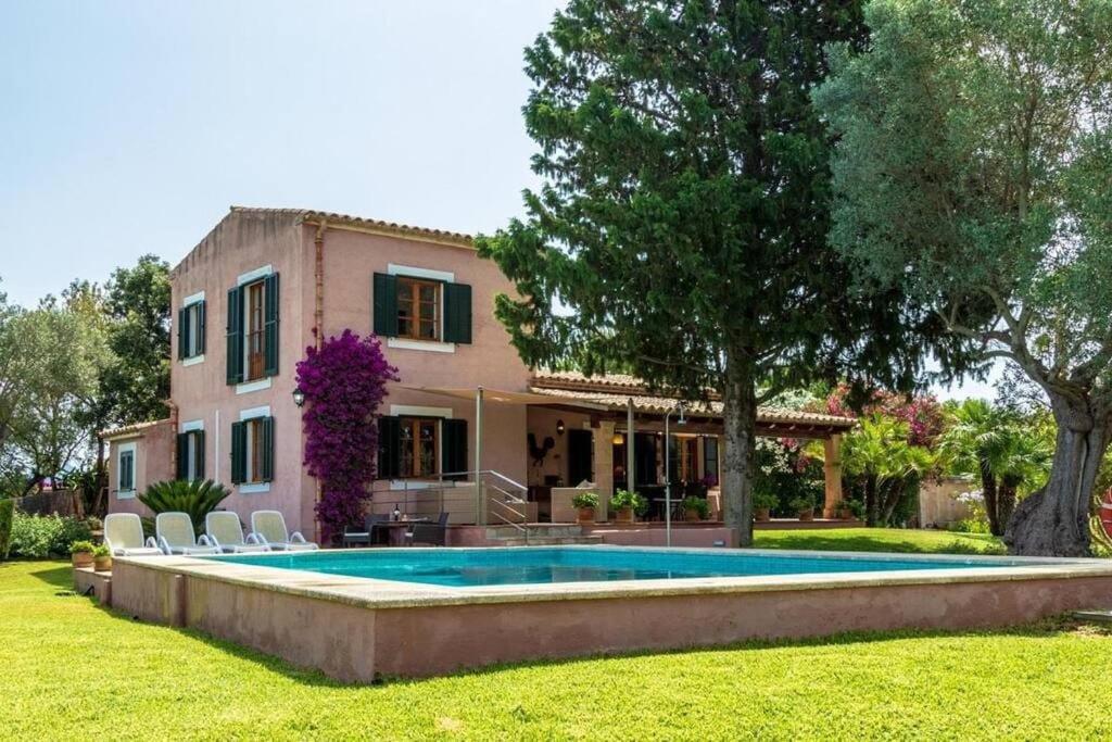Villa in Alcudia with passion and care in every detail by Renthousing