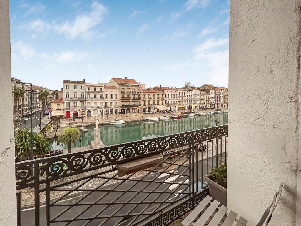 Vue Canal, 3 Suites & Double Salon