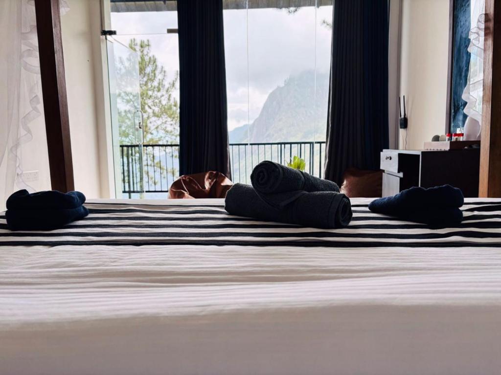 Nespecifikovaný výhled na hory nebo výhled na hory při pohledu z hotelu