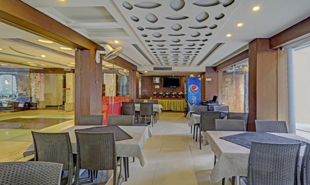 Restaurace v ubytování Loharkar Hotel