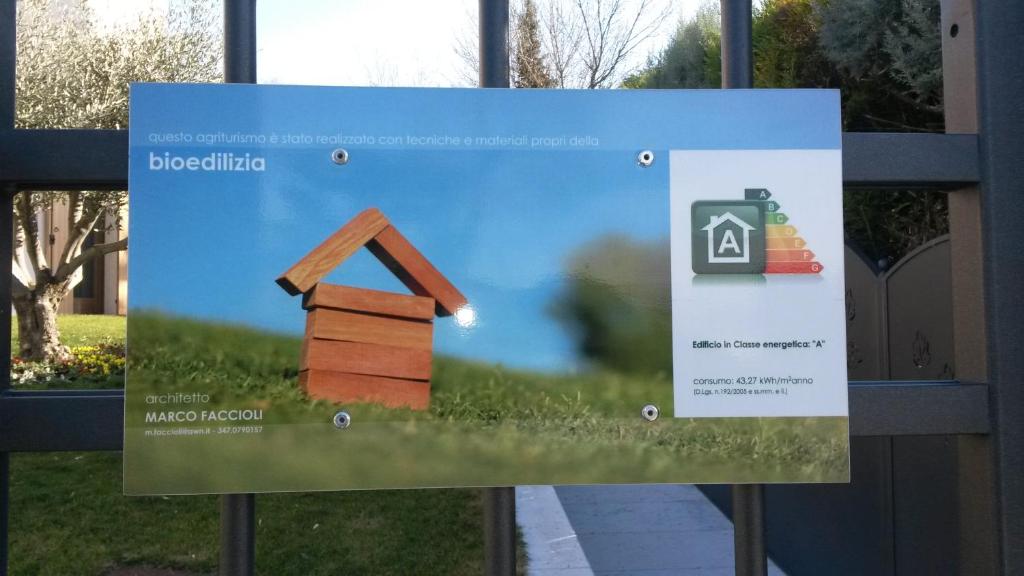 Certifikát, hodnocení, plakát nebo jiný dokument vystavený v ubytování Cortecoraman