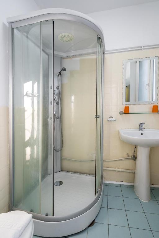 Flowers Grand Hotel Bucharest - Resim 21