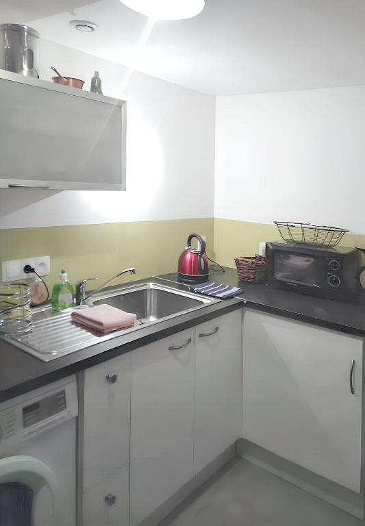 Kuchyň nebo kuchyňský kout v ubytování Studio charmant à Valff avec jardin privé - 20 m²